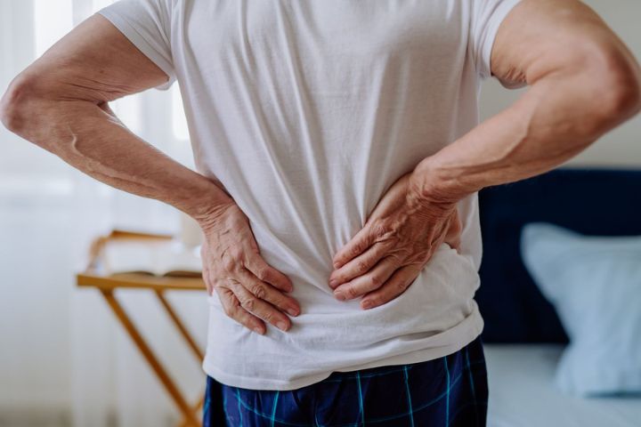 Travelers Suffering with Shoulder or Back Pain